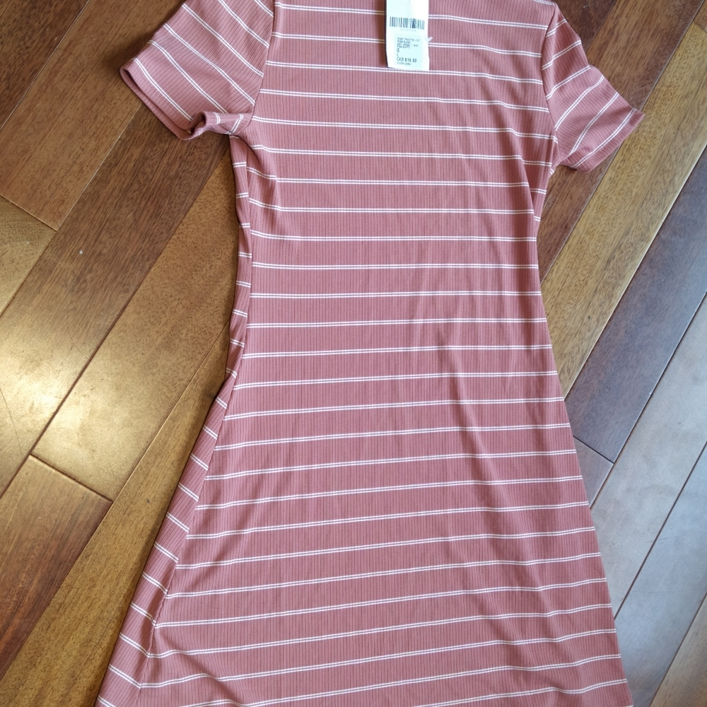 NWT Forever 21 fit dress Large